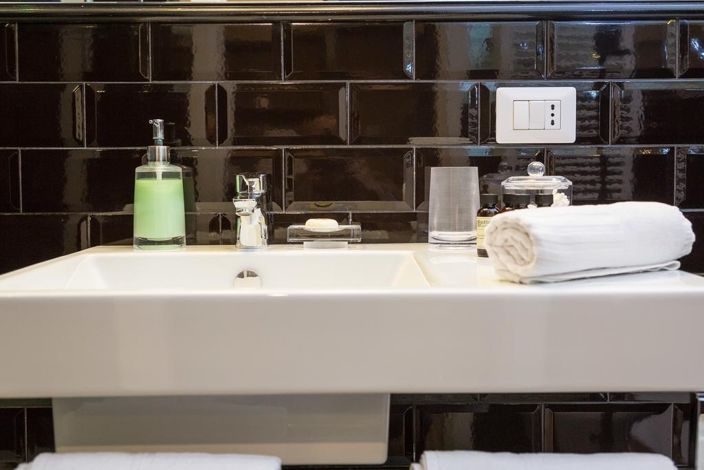App Condotti Luxury Apartment In Rom Eksteriør billede